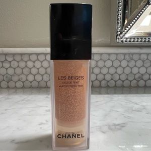 CHANEL LES BEIGES Water-Fresh Tint LIGHT